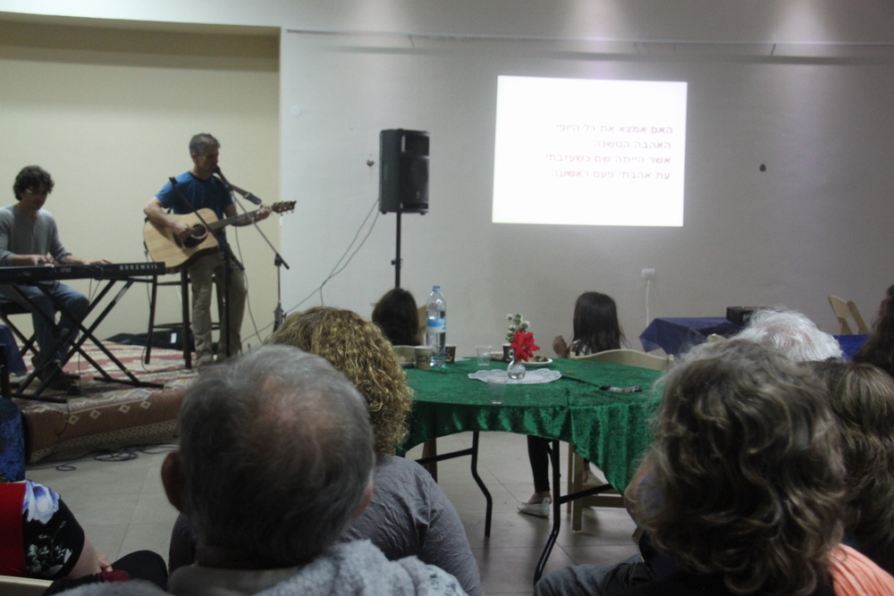 ערב שירה בציבור_שכניה 2012