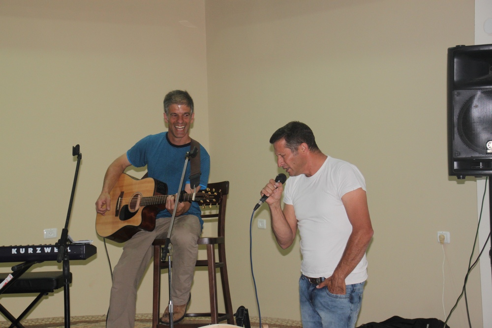ערב שירה בציבור_שכניה 2012