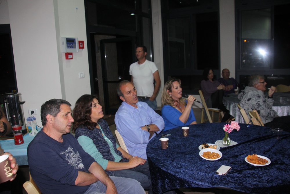 ערב שירה בציבור_שכניה 2012