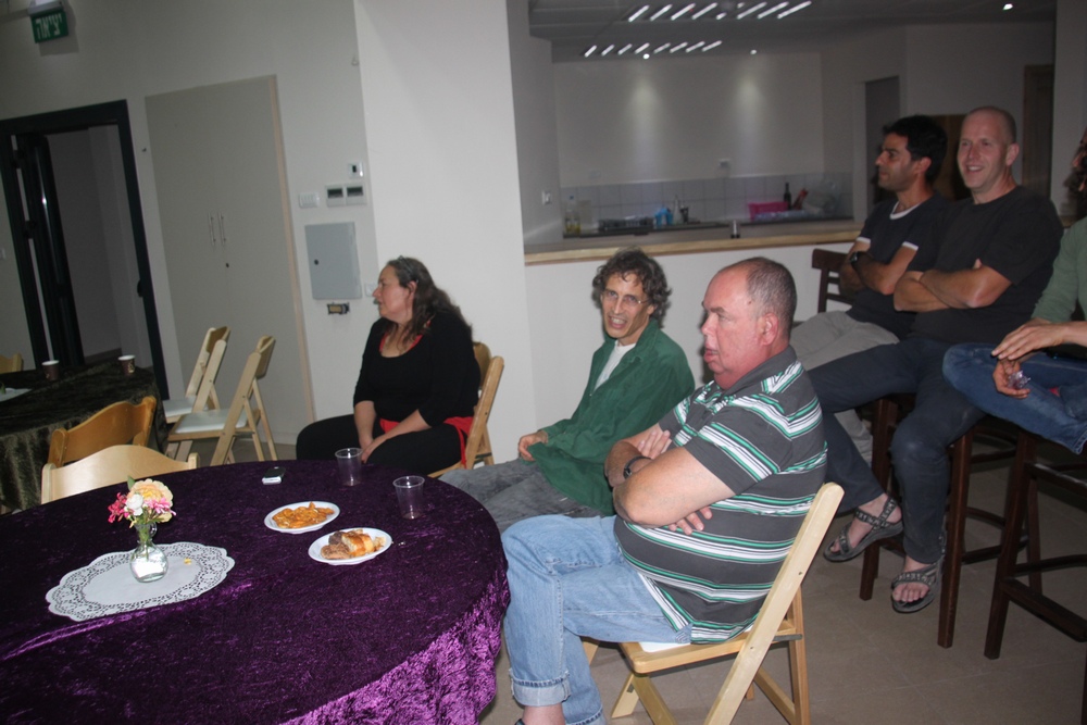 ערב שירה בציבור_שכניה 2012