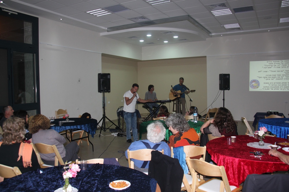 ערב שירה בציבור_שכניה 2012
